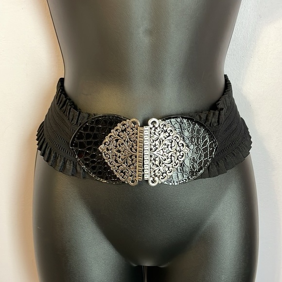 Black Ruffle Elastic Belt with Silver Color Metal Filagree Buckle size S - Picture 1 of 13